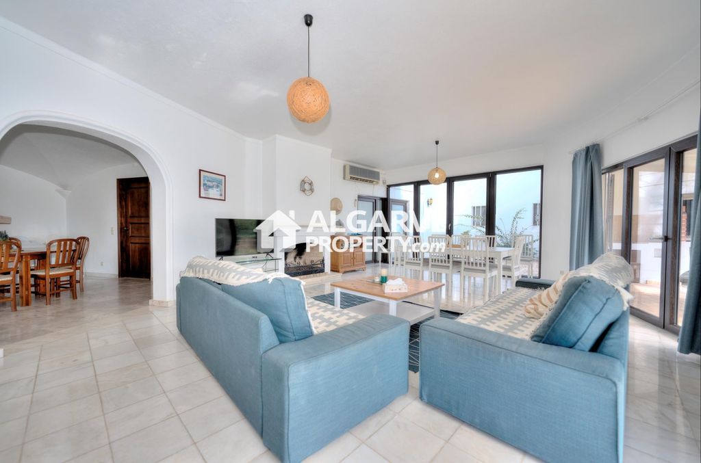 Property photo 2 of 53