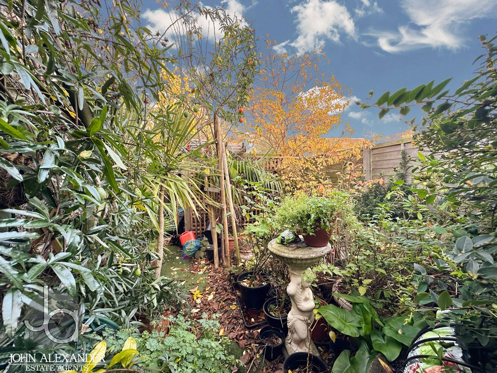 Property photo 3 of 10 20251108_144722492_0.5