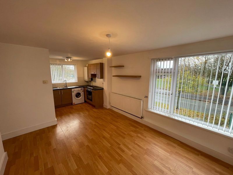 Property photo 1 of 5 Photo 3