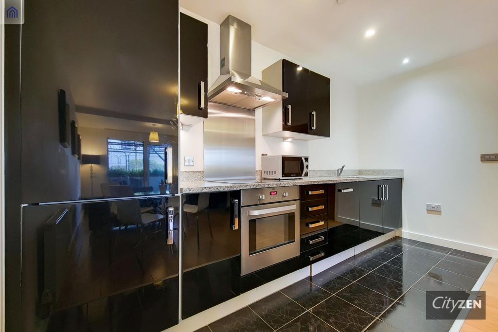 Property photo 2 of 14 Kitchen