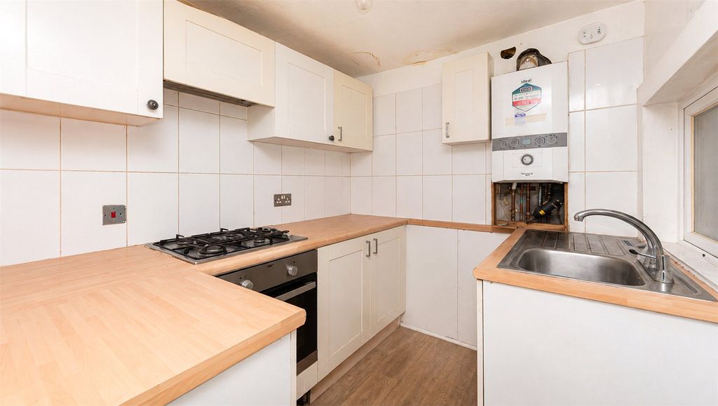 Property photo 3 of 18 Picture No. 04