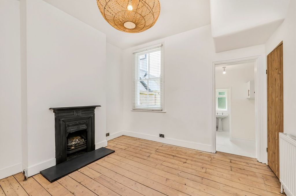 Property photo 2 of 5