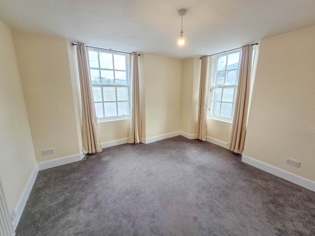 Property photo 3 of 13 Photo 3