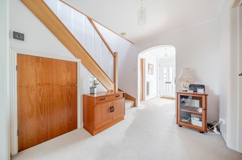Property photo 2 of 11 1512805-23-6A9066...