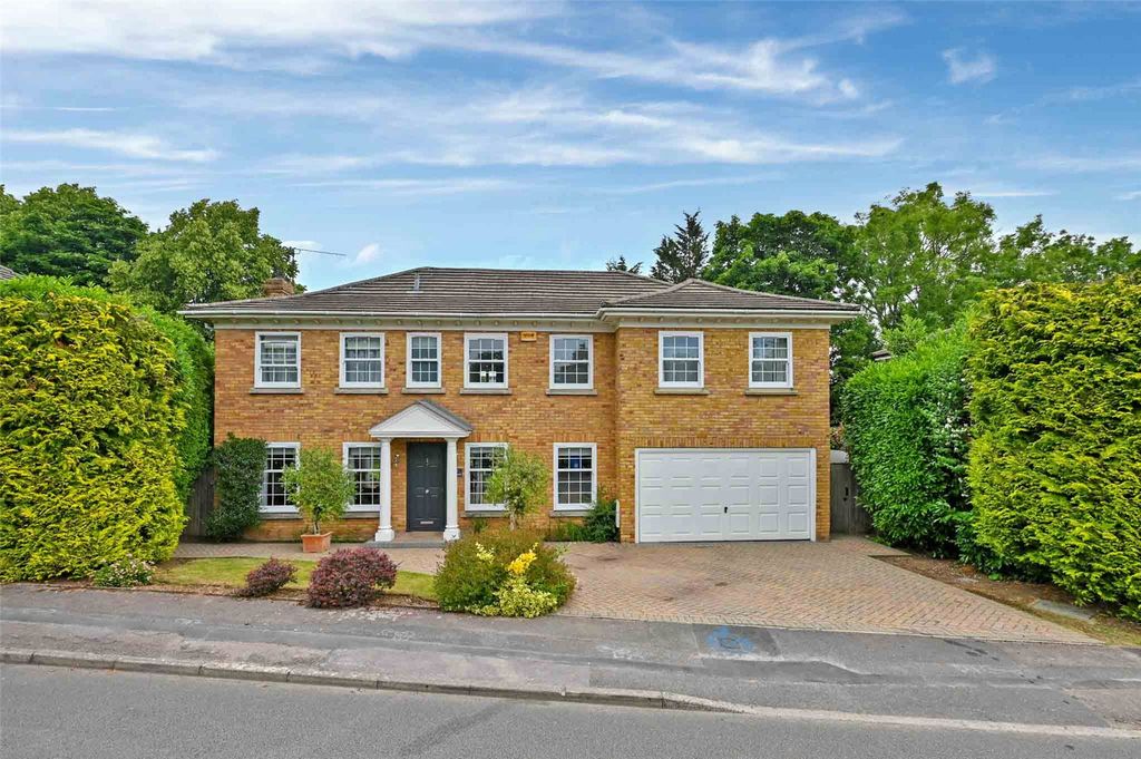 Property photo 1 of 18 Front
