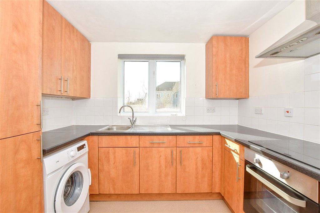 Property photo 3 of 12 Kitchen