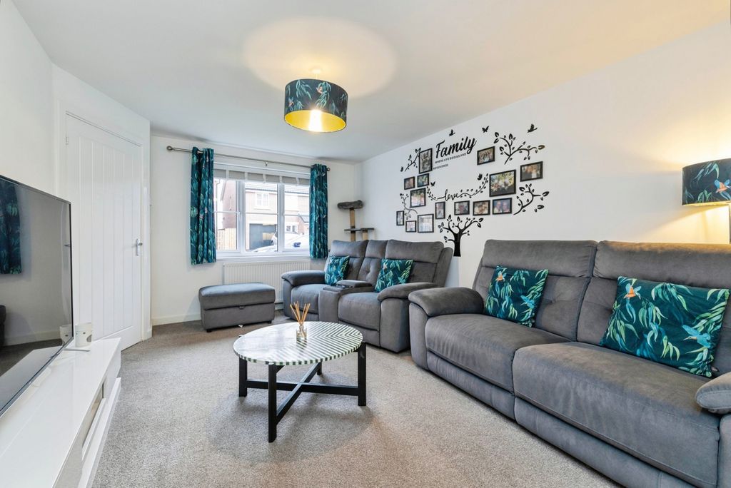Property photo 2 of 23 Pbox-Img.Jpg