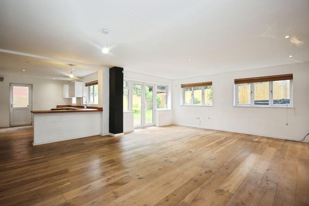 Property photo 2 of 13 Pbox-Img.Jpg