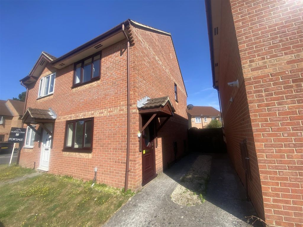 Property photo 1 of 14 Outside Front 1