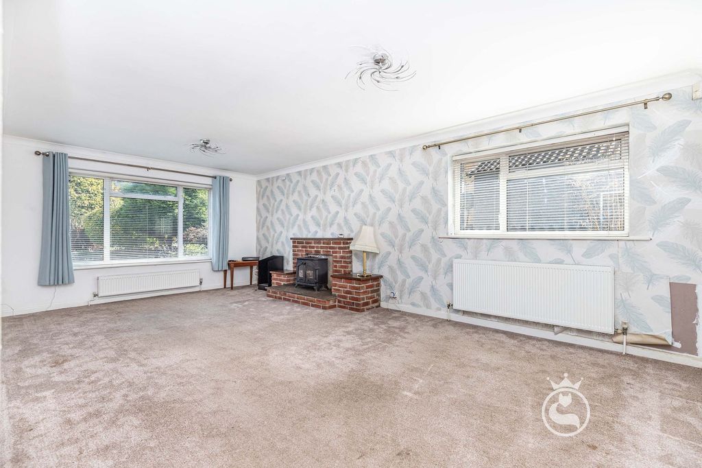 Property photo 2 of 18