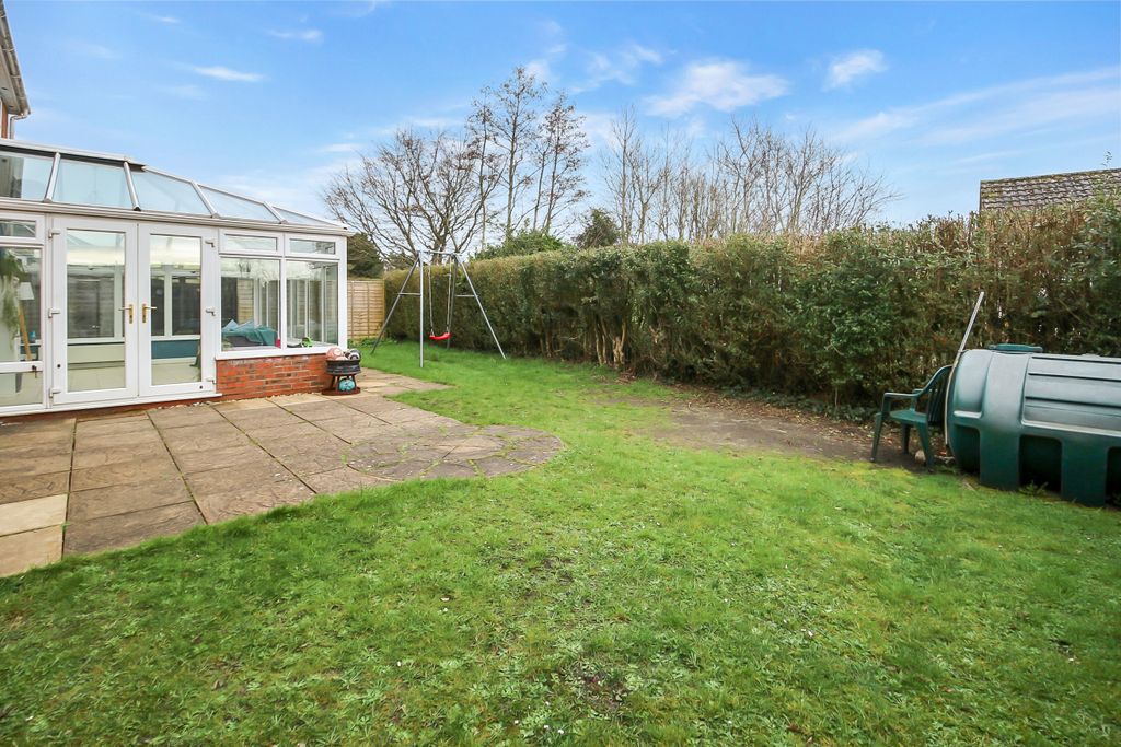 Property photo 2 of 17 Garden