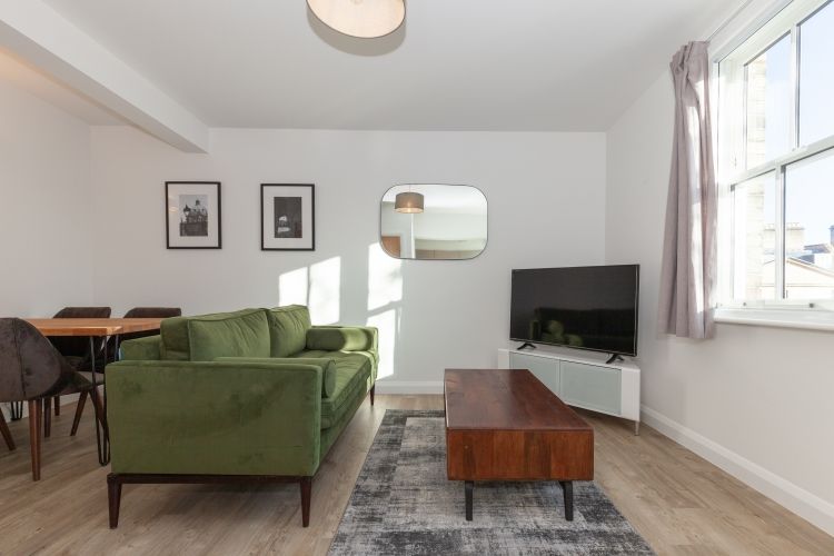 Property photo 1 of 9 210613