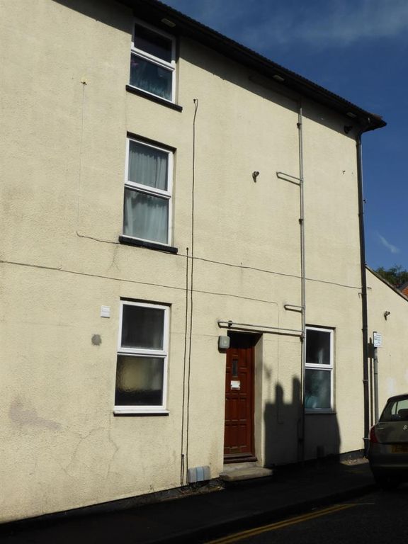 Property photo 2 of 6 22 Mersea Road.Jpeg