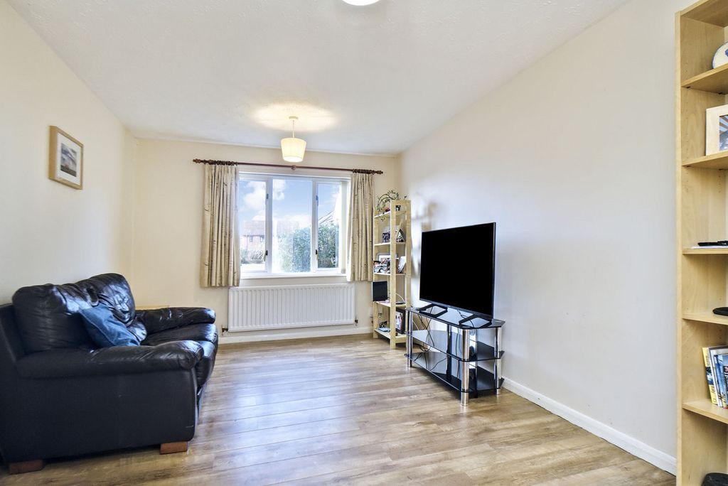 Property photo 2 of 12