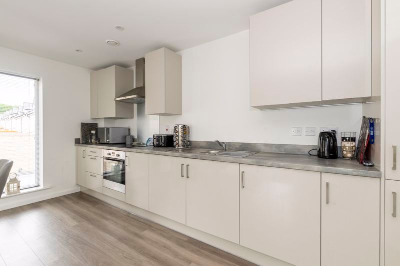 Property photo 3 of 13 Photo 7