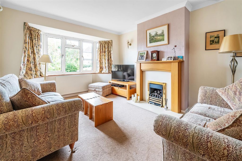 Property photo 3 of 16 61-Hazel-Way-13.Jpg