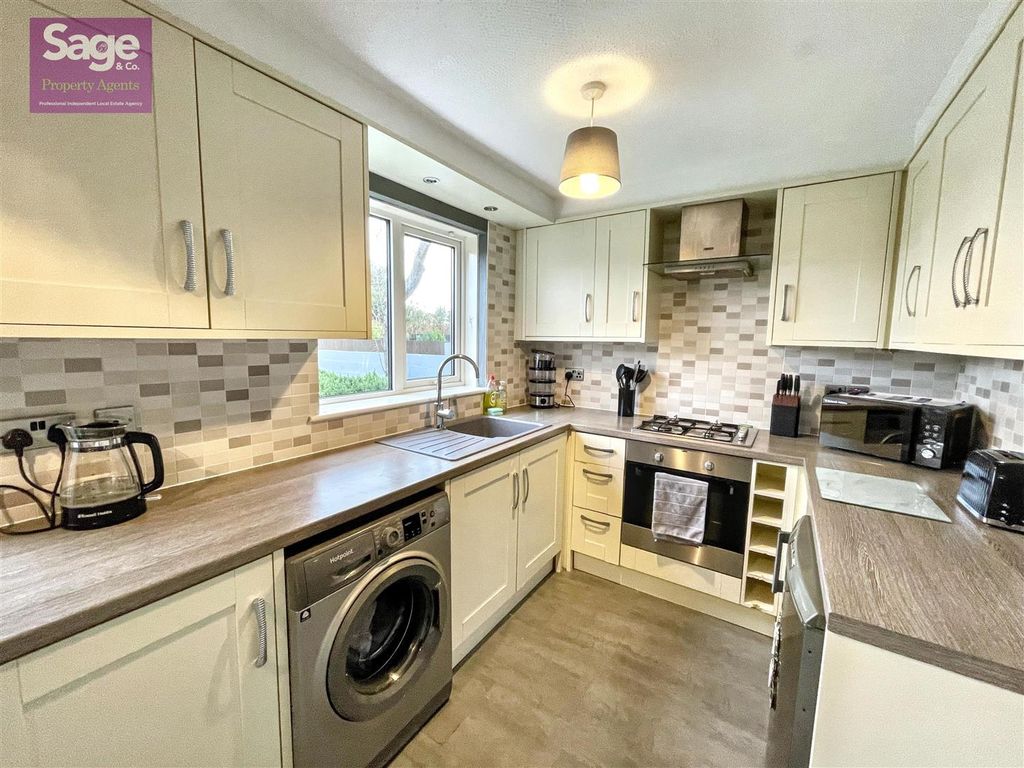 Property photo 3 of 24