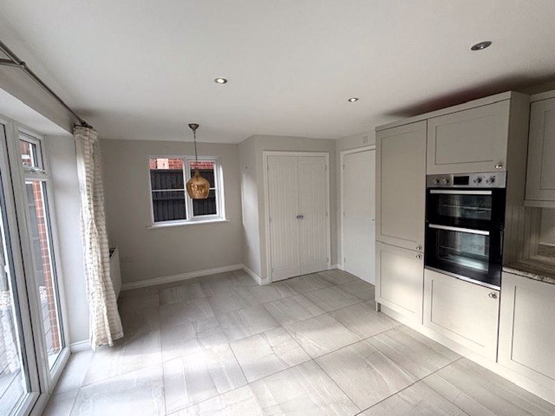 Property photo 3 of 10 Photo 9