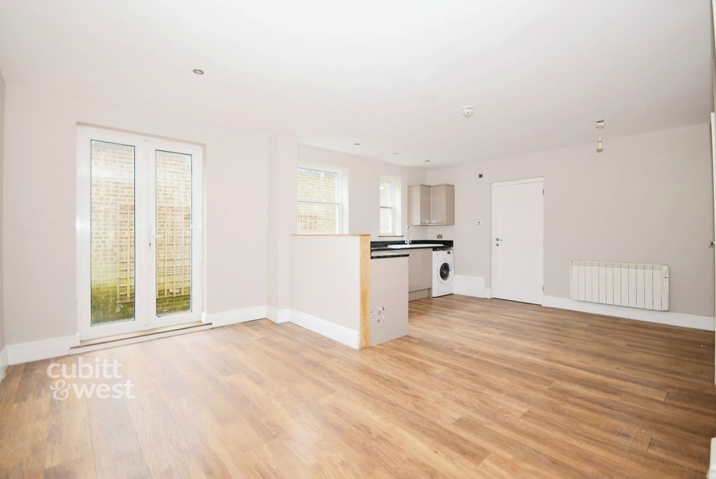 Property photo 2 of 9 Ba82Df00-Dsc_0094