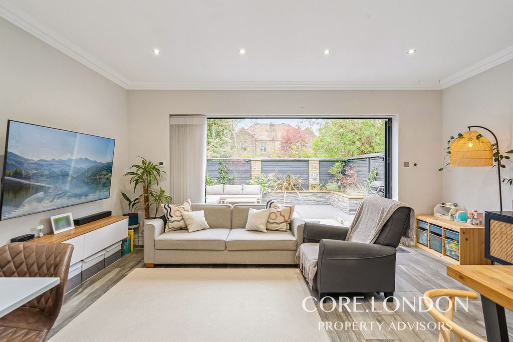 Property photo 3 of 15