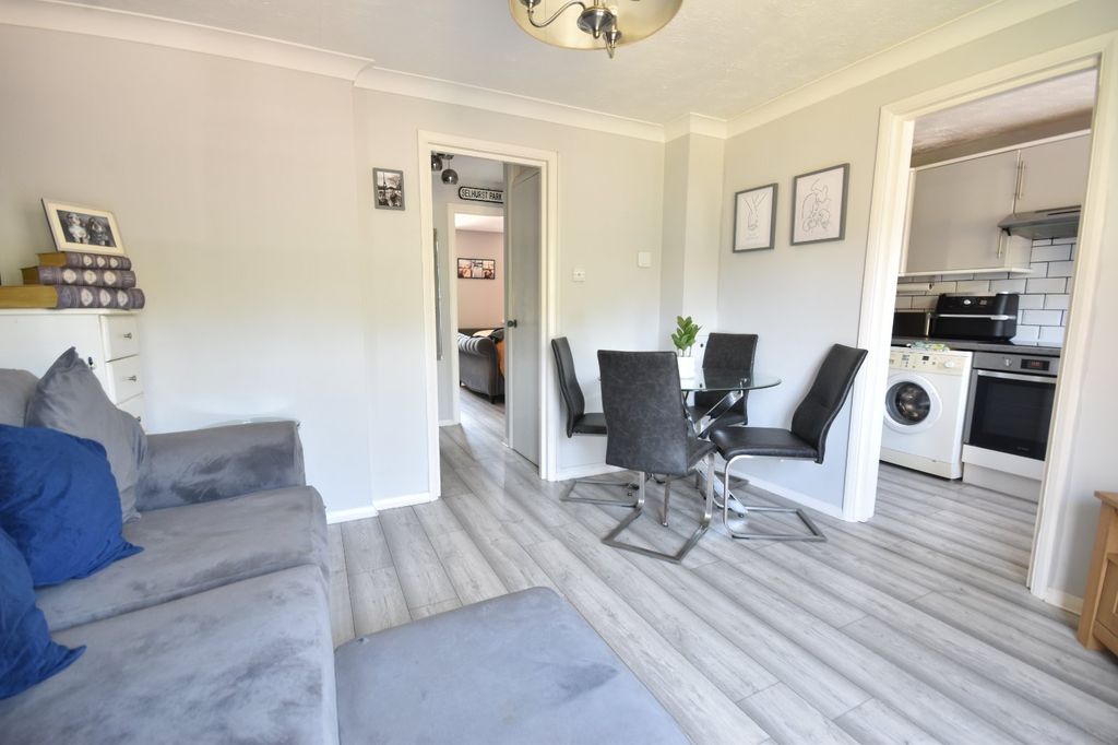 Property photo 2 of 12 Picture No. 06