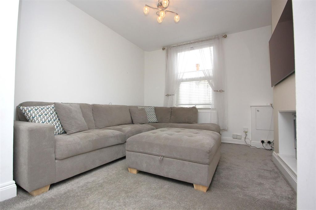 Property photo 3 of 12 Img_1479.Jpg