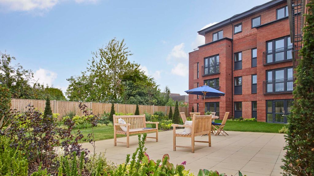 Property photo 1 of 20 17