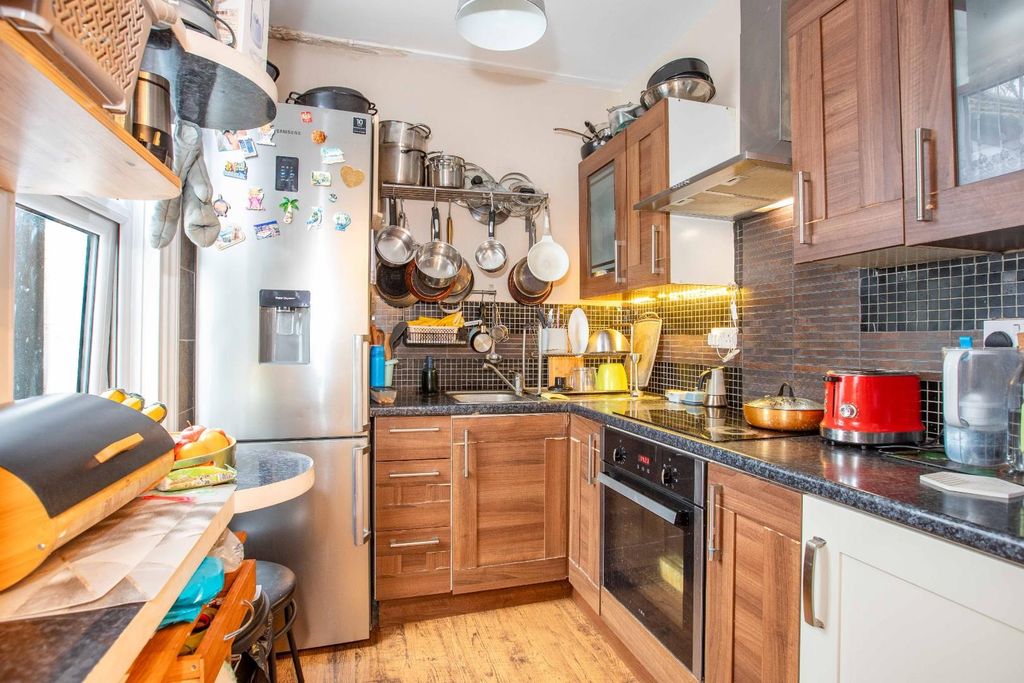 Property photo 3 of 7 Westbourne -2.Jpg