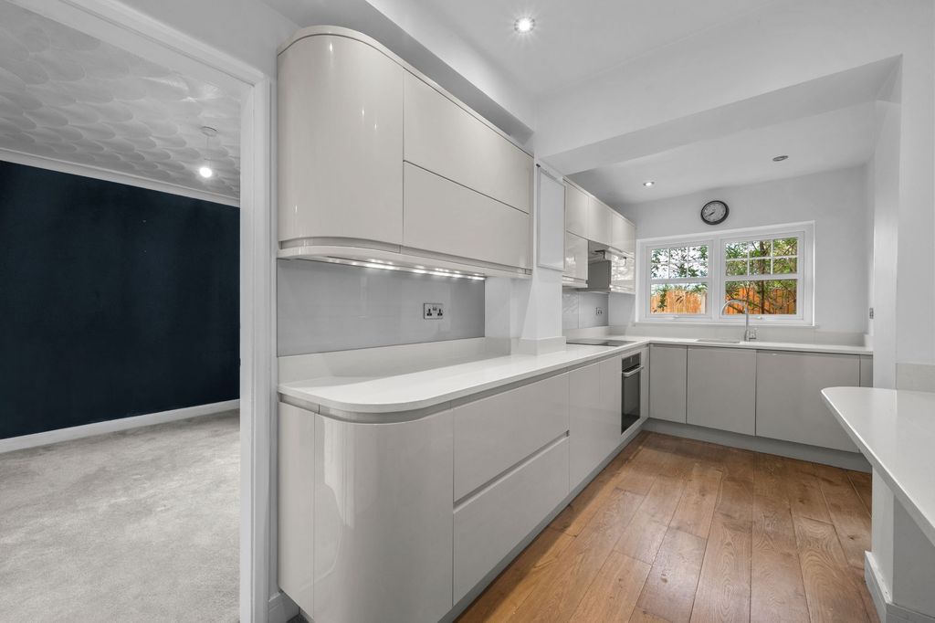 Property photo 3 of 29