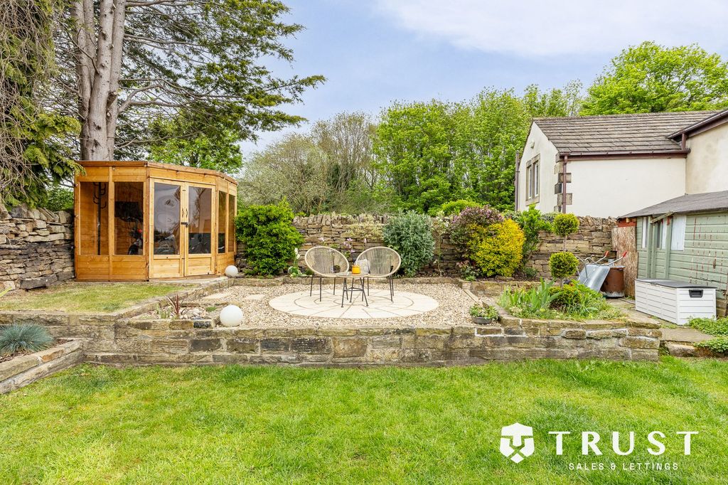 Property photo 3 of 65