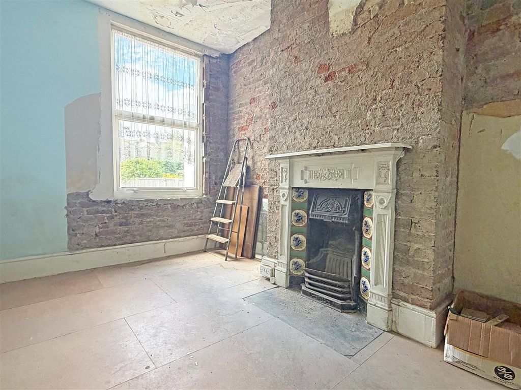 Property photo 3 of 13 107Bed2A.Jpg