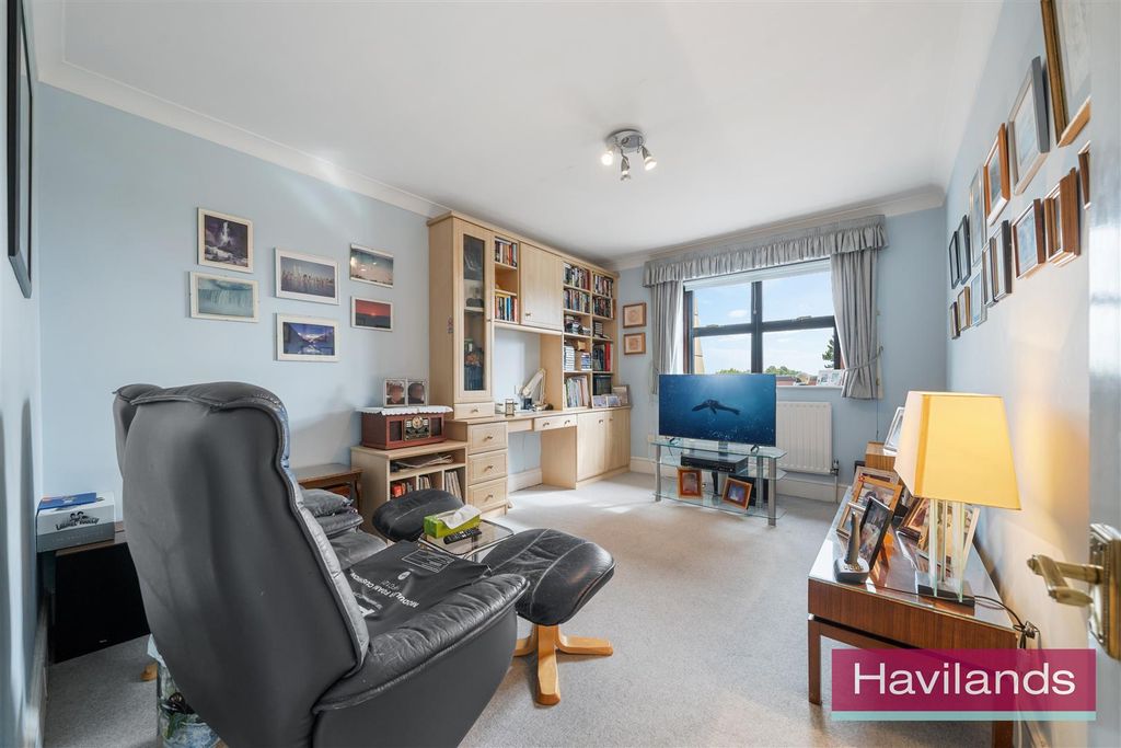 Property photo 2 of 12 Ashwood Lodge-1.Jpg
