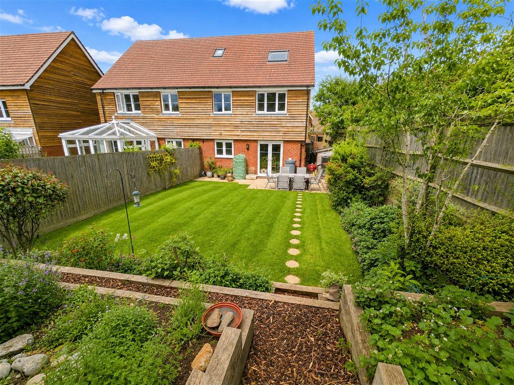Property photo 2 of 19