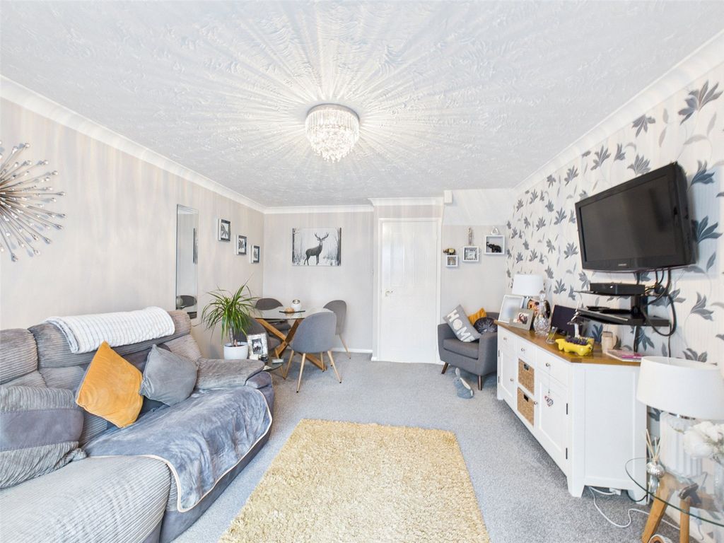 Property photo 3 of 9 Picture No. 12