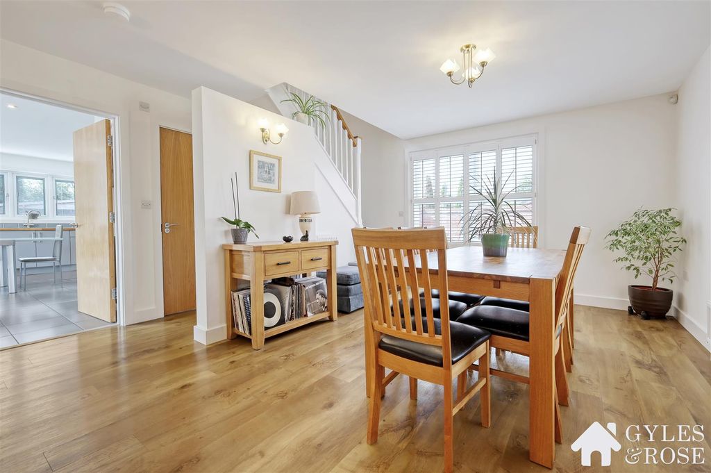 Property photo 2 of 27 Dining Room