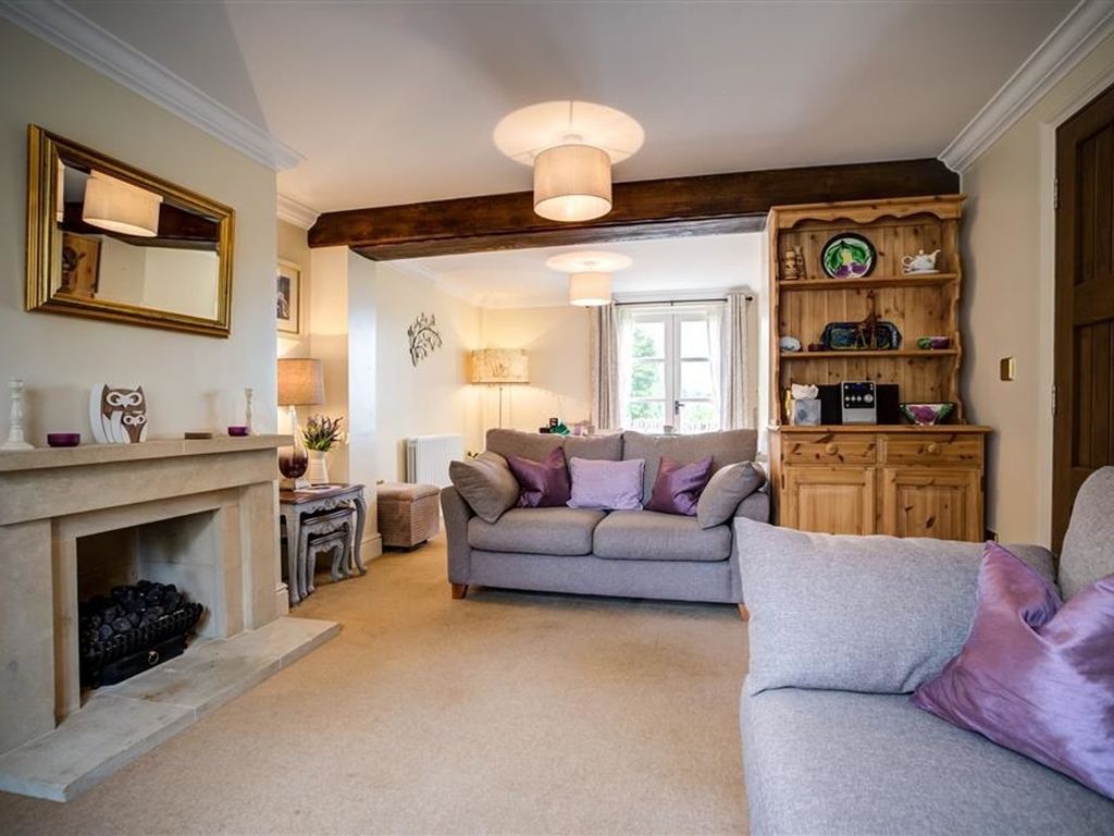 Property photo 2 of 12 Sitting Room