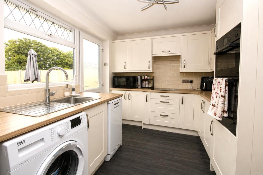 Property photo 1 of 26 3ce04E91-65Ef-42c3-Adc6-6A1Ae2E930c7.Png