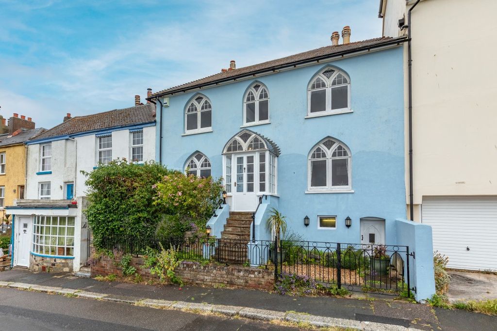 Property photo 1 of 35