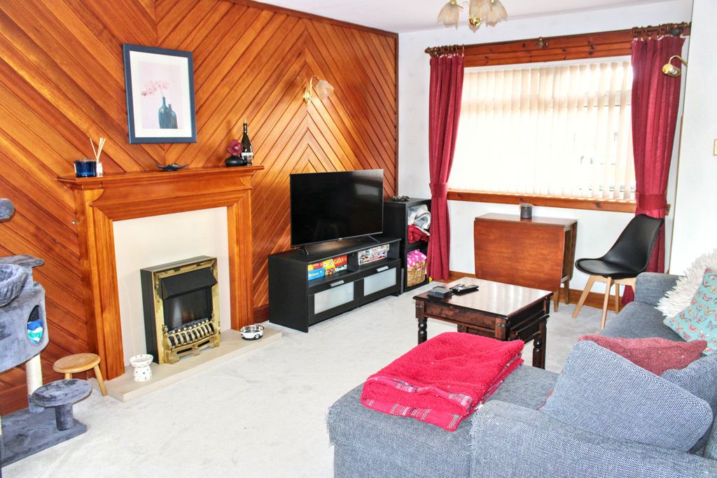 Property photo 3 of 15 Photo 2