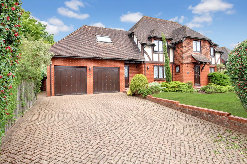 Property photo 1 of 31