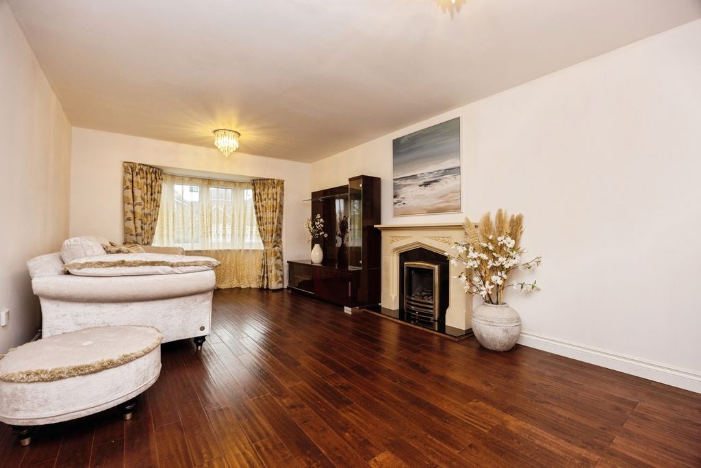 Property photo 3 of 14 Pbox-Img.Jpg