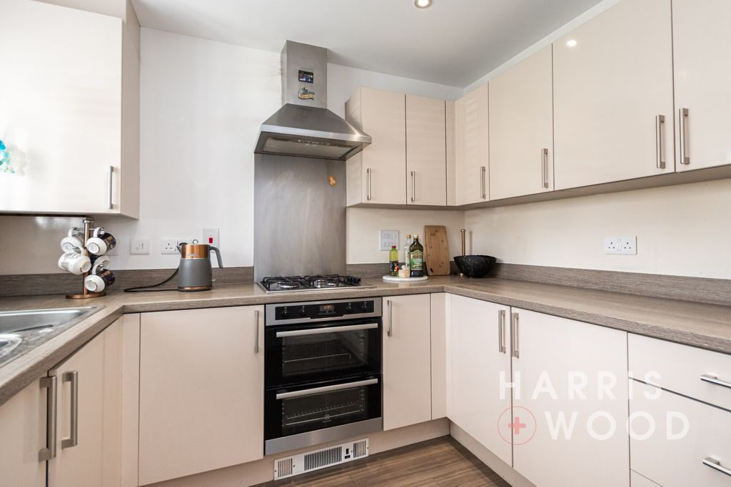 Property photo 2 of 18 4283212