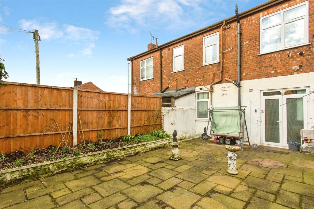 Property photo 2 of 19 Picture No. 15