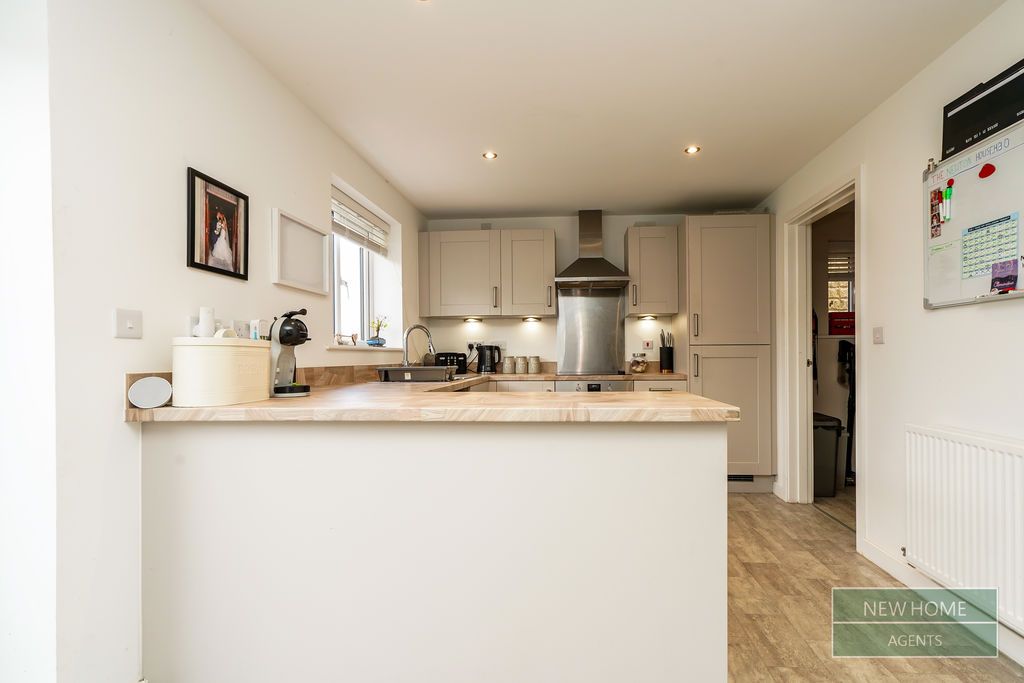 Property photo 3 of 24 Photo 12