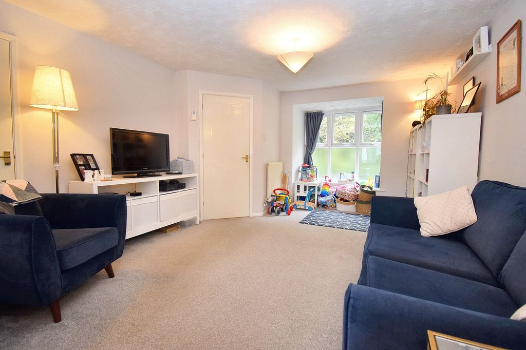 Property photo 2 of 13