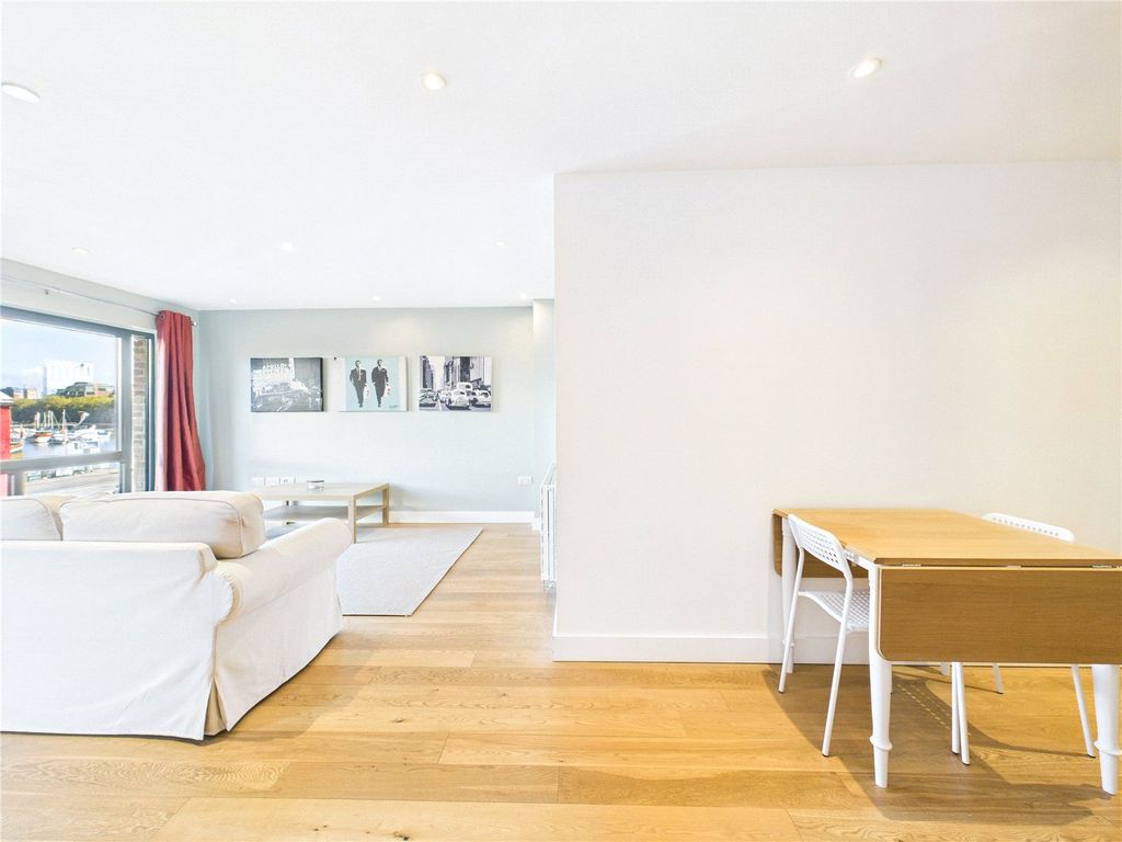 Property photo 3 of 14 Picture No. 12