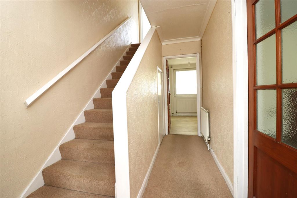 Property photo 3 of 19 Hallway