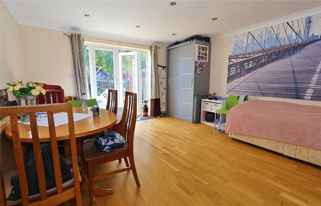 Property photo 2 of 8 Picture No. 05