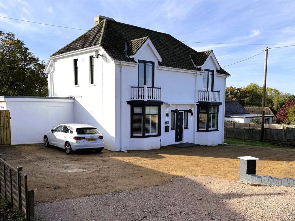 Property photo 1 of 26 Picture No. 14