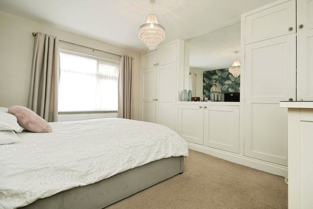 Property photo 2 of 33 Pbox-Img.Jpg